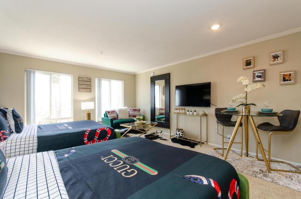 Apartamento Gucci Mickey And Maxico Lofts Free Parking And Wifi Los Angeles
